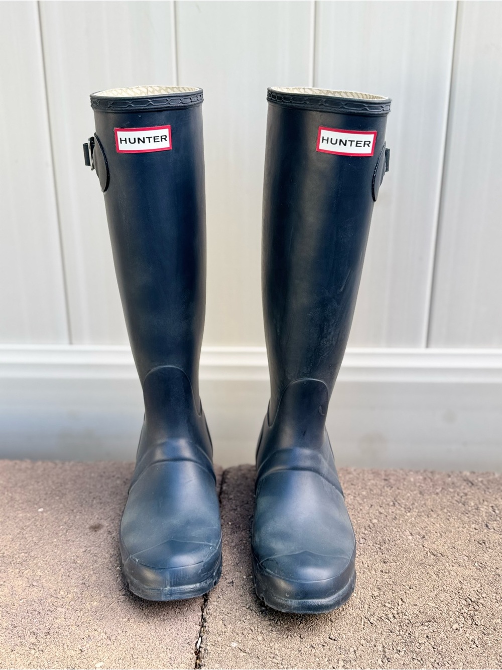 Hunter Boots Navy Tall Waterproof Rubber Boots, size Women’s 6